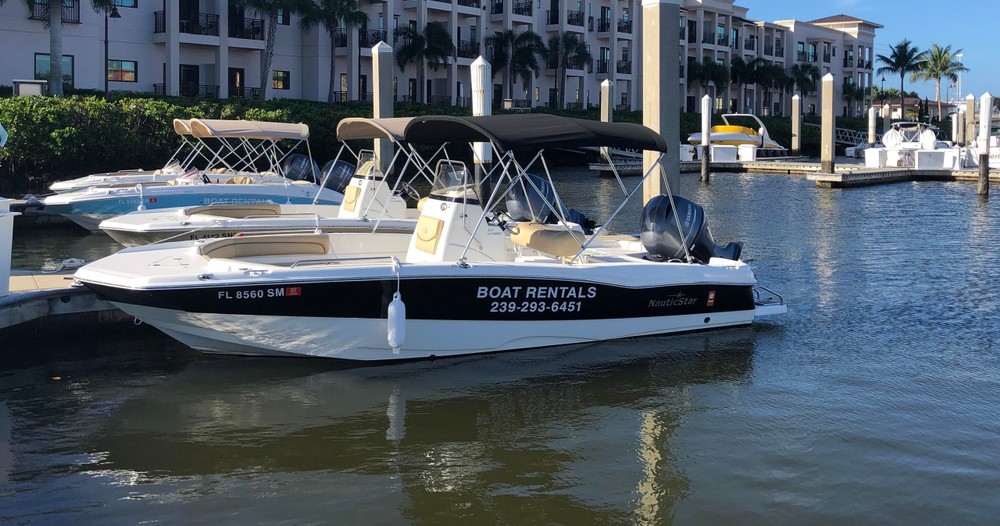Rent a boat in Naples Florida
