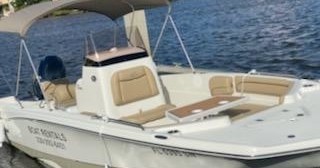 yacht rentals in naples florida